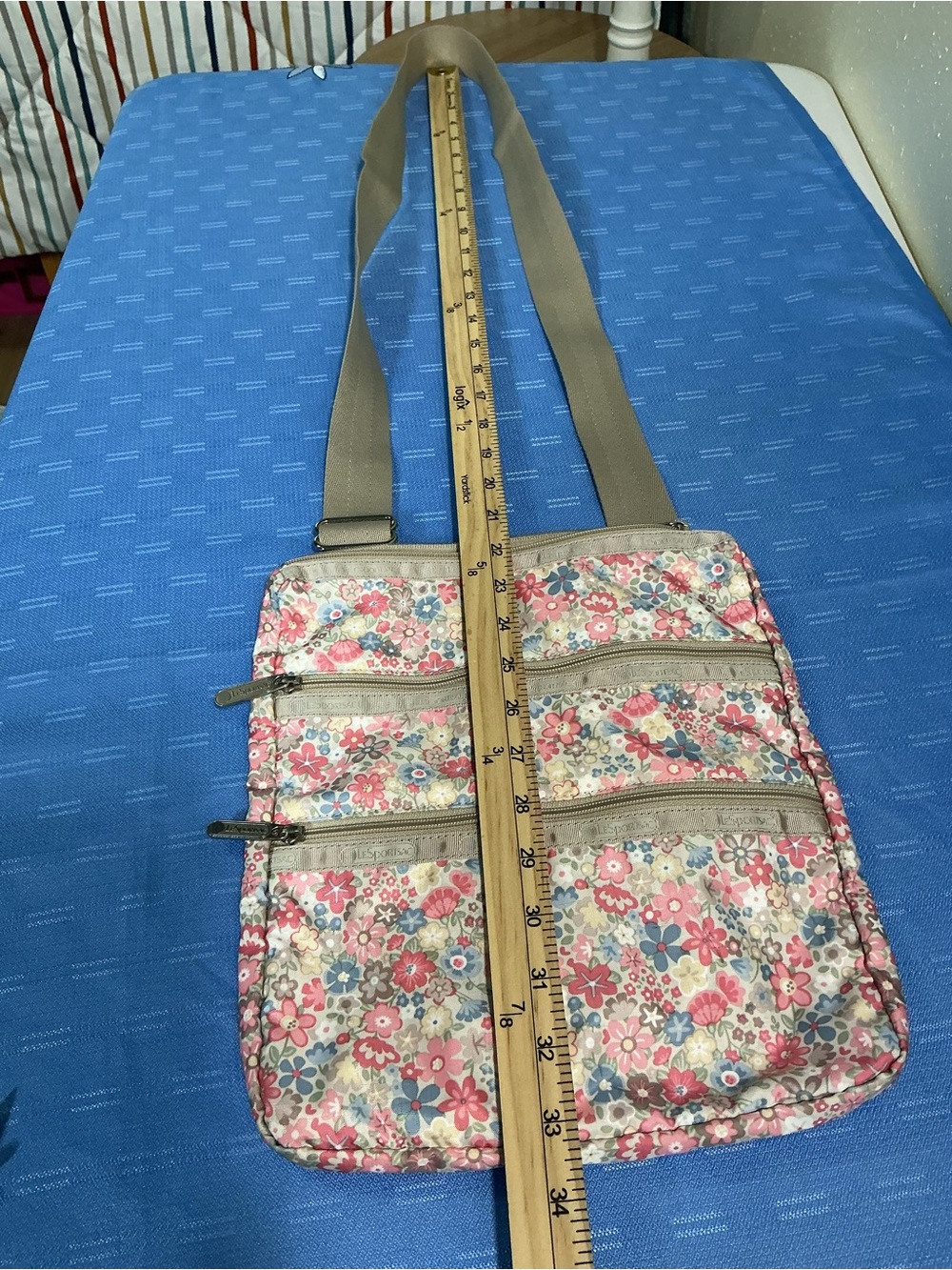 Lesportsac Pink and Blue Floral Crossbody Shoulder Bag - Picture 3 of 7